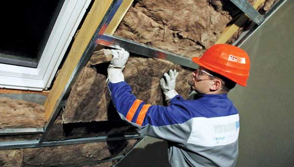 Утепление дома, технология устройства теплоизоляции скатной кровли