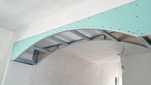 Как крепить арочный уголок