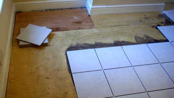  Ремонт пола: укладка плитки на деревянную основу
