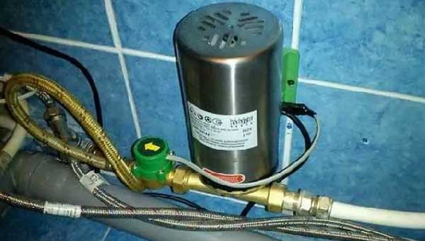 Как повысить давление воды в доме