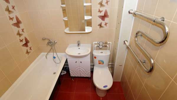 Как аккуратно спрятать трубы в туалете 