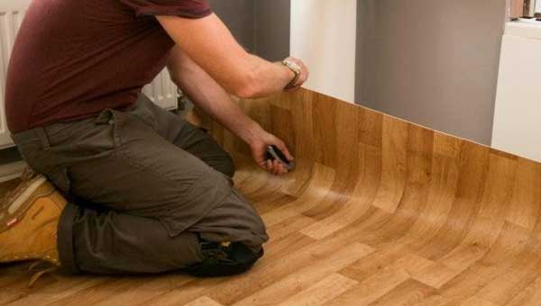 Настилка линолеума